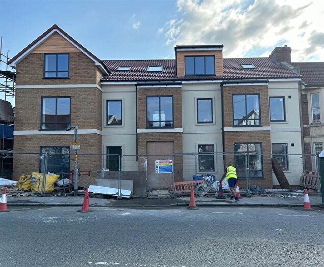 2 Bedroom Flat To Rent In Winterstoke Road, Bristol, BS3