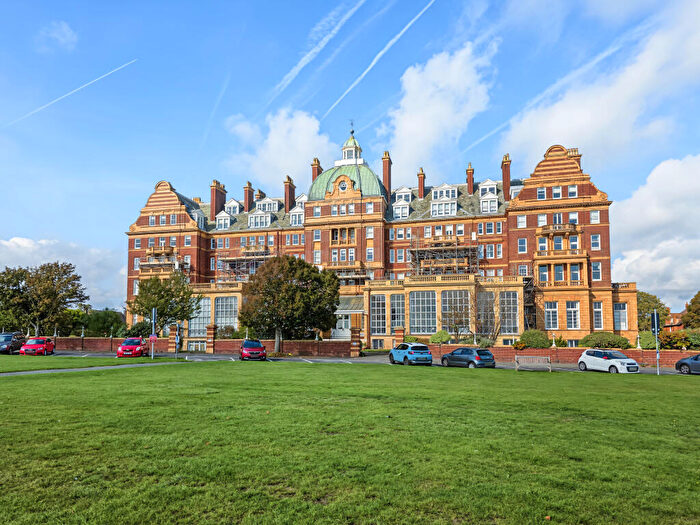 2 Bedroom Apartment For Sale In The Leas, Folkestone, Kent, CT20