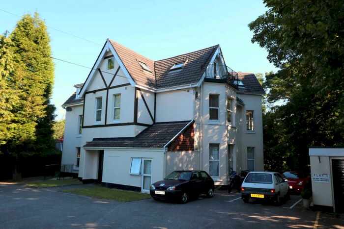 Flat To Rent In Please Apply Online Not By Calling The Office Council Tax Band A, BH2