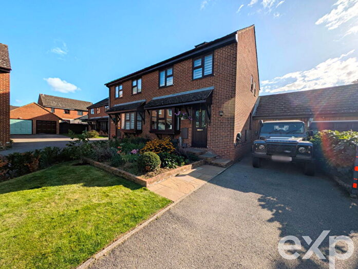 3 Bedroom Semi-Detached House For Sale In Harrow Way, Weavering, Maidstone, ME14