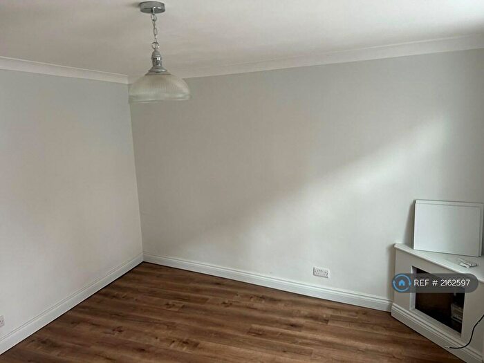 2 Bedroom Terraced House To Rent In Nelson Street, Macclesfield, SK11