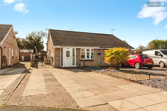 2 Bedroom Bungalow For Sale In Seaton Close, Crewe, Cheshire, CW1
