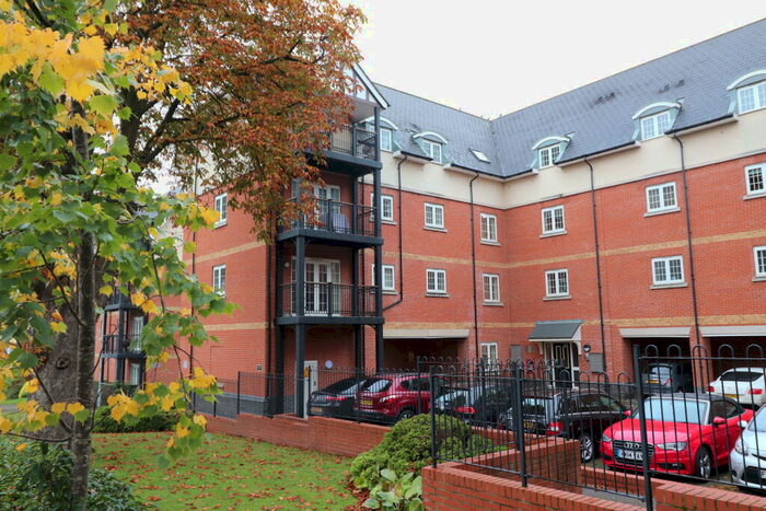 2 Bedroom Apartment To Rent In Brentwood, CM14