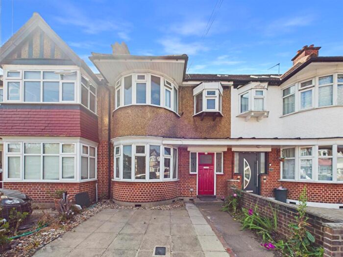 3 Bedroom Terraced House For Sale In Cornwall Road, Ruislip, HA4