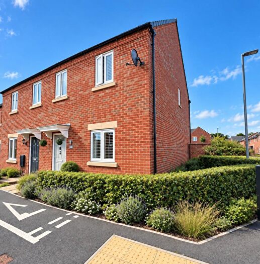 3 Bedroom Semi-Detached House For Sale In Maresfield Road, Oakham, LE15