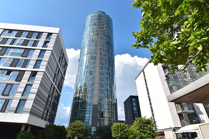 2 Bedroom Property To Rent In Ealing Road, Brentford, TW8