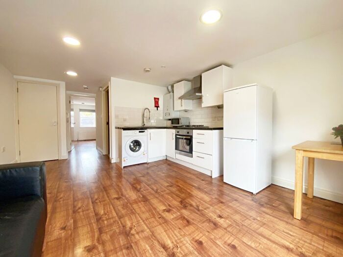 1 Bedroom Flat To Rent In Deptford High Street, London, SE8