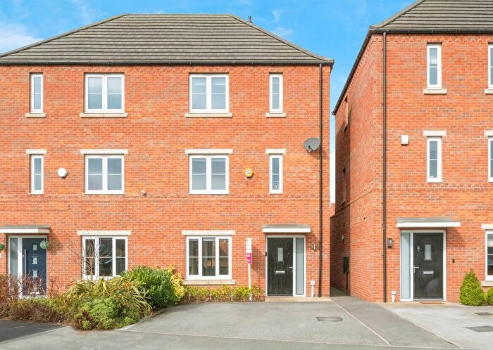 4 Bedroom Semi-Detached House For Sale In Cygnet Drive, Mexborough, S64