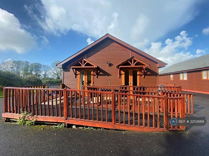 3 Bedroom Bungalow To Rent In Tudor Lodges, Looe, PL13