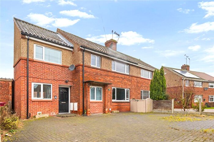 4 Bedroom Semi Detached House For Sale In Mount Avenue, Barton Upon Humber, North Lincs, DN18
