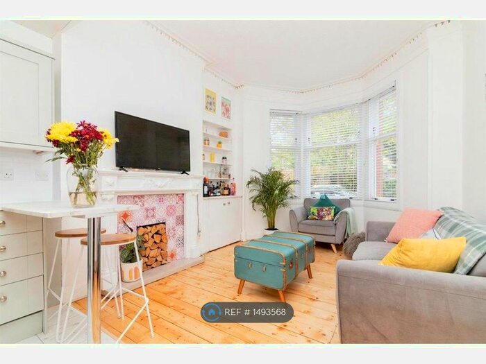 1 Bedroom Flat To Rent In Eastwood Av., Glasgow, G41