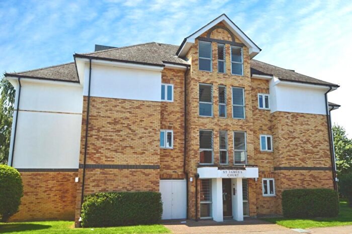 2 Bedroom Flat To Rent In Park View Close, St Albans, AL1