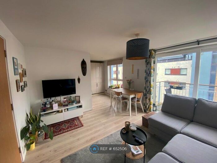 2 Bedroom Flat To Rent In East Pilton Farm Avenue, Edinburgh, EH5