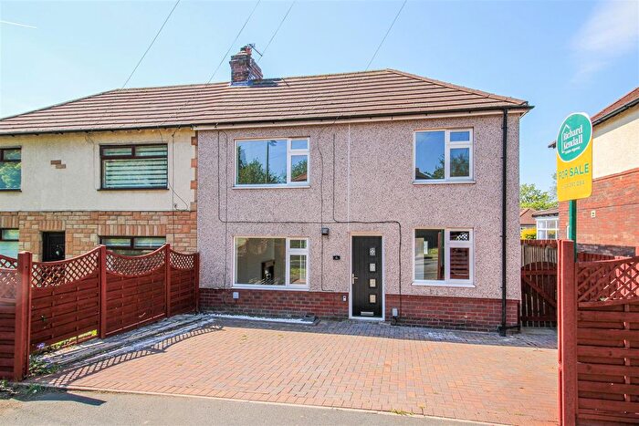 3 Bedroom Semi-Detached House For Sale In Marion Grove, Wakefield, WF2