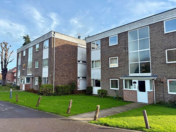2 Bedroom Flat To Rent In Glen Eyre Road, Southampton, Hampshire, SO16