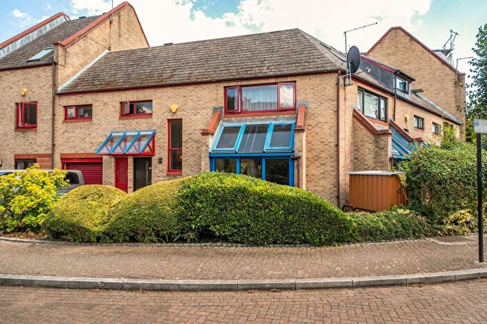 4 Bedroom Terraced House For Sale In Bywater Place, London, SE16