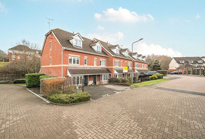 1 Bedroom Flat For Sale In Dougall Close, Tunbridge Wells, Kent, TN2