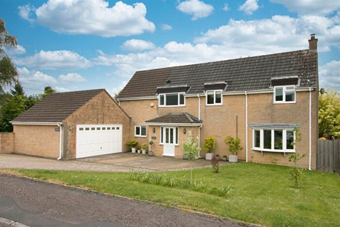 4 Bedroom Detached House For Sale In Monks Park, Milbourne, Malmesbury, SN16