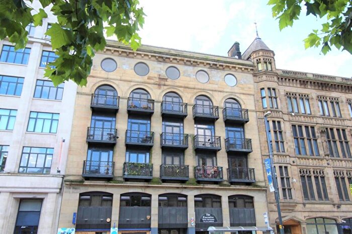 2 Bedroom Flat For Sale In Victoria House, - The Headrow, Leeds, West Yorkshire, Uk, LS1