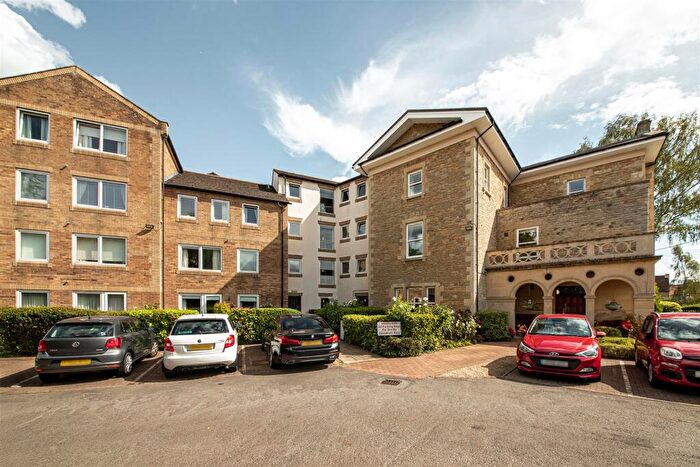 1 Bedroom Apartment To Rent In The Moors, Kidlington, OX5