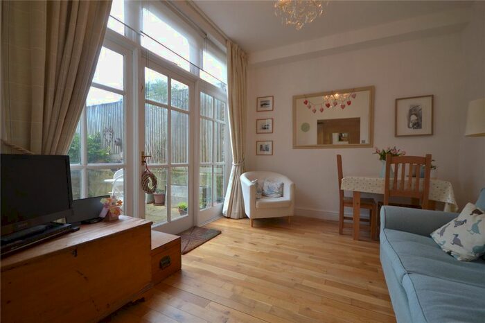 1 Bedroom Flat To Rent In Stapleton Hall Road, Stroud Green, N4