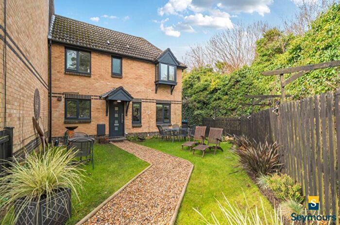 2 Bedroom End Of Terrace House For Sale In Weybrook Drive, Burpham, Guildford, Surrey, GU4