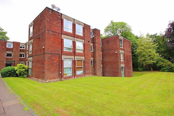 2 Bedroom Flat To Rent In Beech Court, Walsall, WS1
