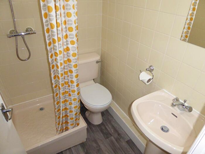 4 Bedroom Flat To Rent In Clarendon Road, City Centre, LS2
