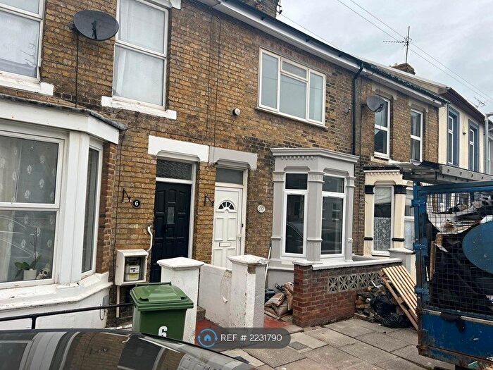 3 Bedroom Terraced House To Rent In Strode Crescent, Sheerness, ME12