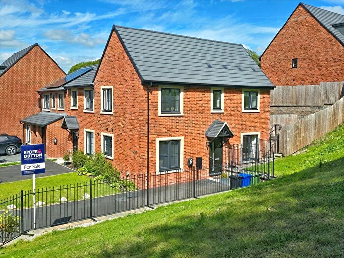3 Bedroom Semi-Detached House For Sale In Seymour Close, Rawtenstall, Rossendale, BB4