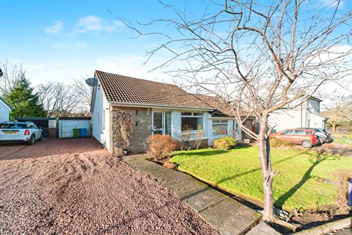 2 Bedroom Semi-Detached Bungalow For Sale In Birchview Drive, Clarkston, Glasgow, G76