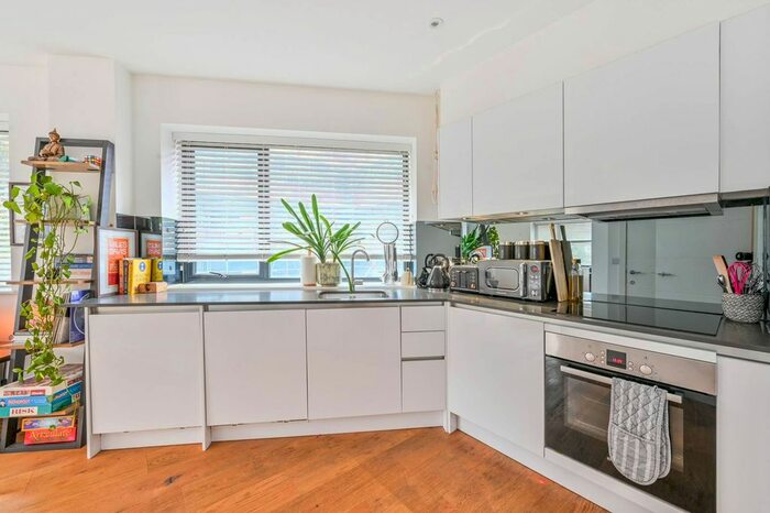 1 Bedroom Flat To Rent In Barking Road, Plaistow, London, E16