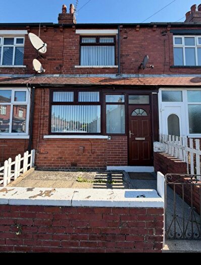 2 Bedroom House To Rent In Dalton Avenue, Leeds, ., LS11