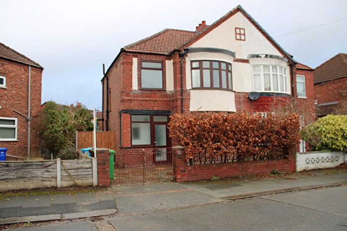 3 Bedroom Semi Detached House For Sale In Rippenden Avenue, Chorlton, M21