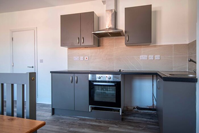 1 Bedroom Flat To Rent In C Central Avenue, Beeston, NG9