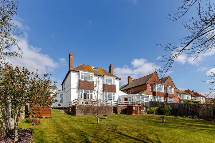 4 Bedroom Detached House For Sale In De La Warr Road, Bexhill-On-Sea, TN40