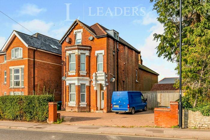 2 Bedroom Maisonette To Rent In Winchester Road, SO16