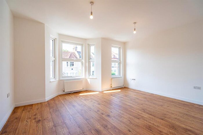 2 Bedroom Apartment To Rent In Broomsleigh Street, West Hampstead, NW6