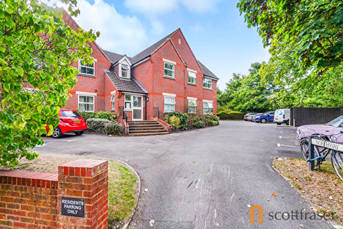 2 Bedroom Apartment To Rent In Northway, Headington, OX3