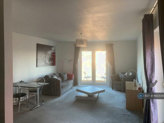 2 Bedroom Flat To Rent In Old Harbour Court, Hull, HU2