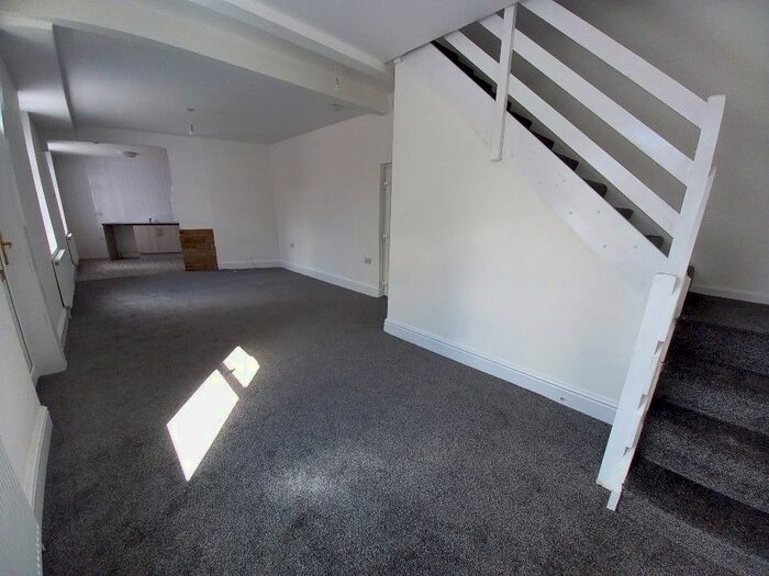 2 Bedroom Terraced House To Rent In Hollingreave Road, Burnley, BB11