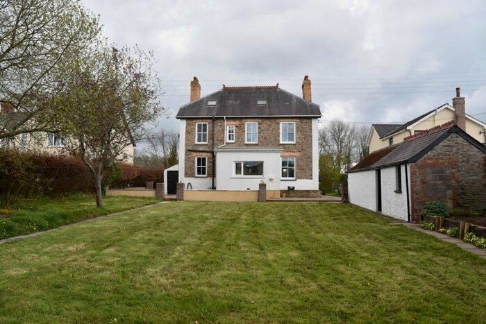 4 Bedroom Property For Sale In Penrhiwllan, Llandysul, SA44