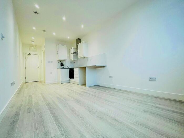 1 Bedroom Studio To Rent In Carters Green, West Bromwich, B70