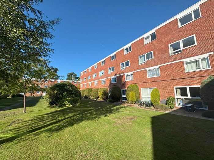 2 Bedroom Apartment To Rent In Hersham Road, Walton-On-Thames, Surrey, KT12
