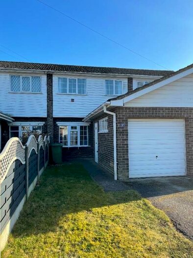3 Bedroom Semi-Detached House To Rent In Eton Close, , Lincoln, LN6