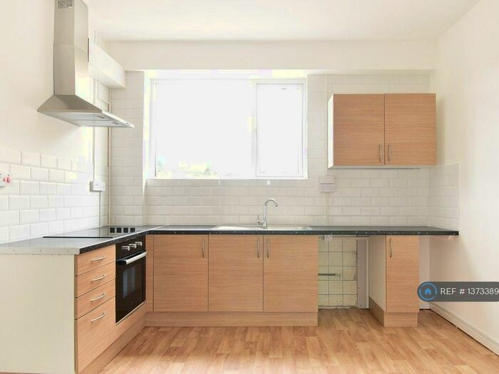 1 Bedroom Flat To Rent In Bridge Street, Penygroes, Llanelli, SA14