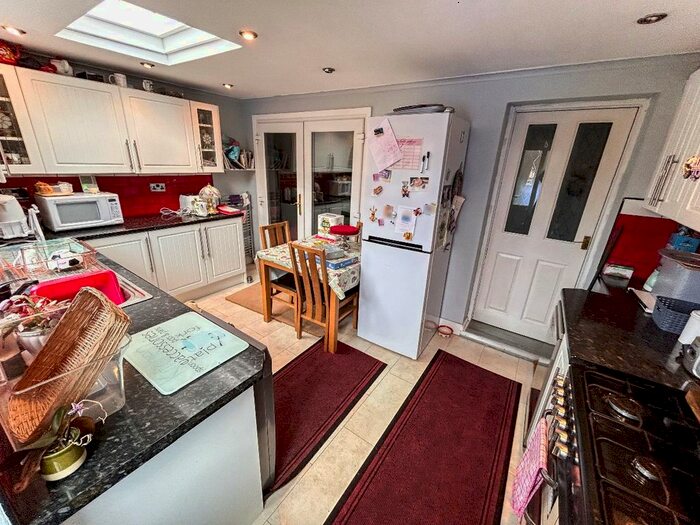 3 Bedroom Semi Detached House For Sale In High Street, Brockmoor
