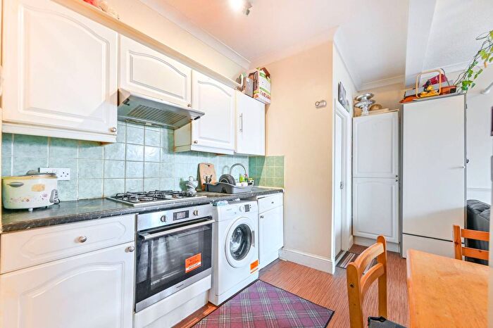 1 Bedroom Flat For Sale In District Road, Sudbury, Wembley, HA0