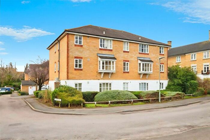 Flat To Rent In Chipstead Close, Sutton, Surrey, SM2