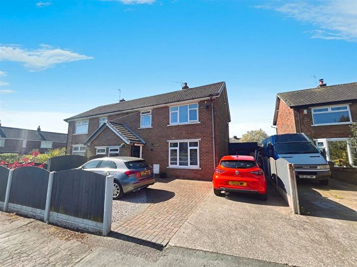 3 Bedroom Semi Detached House For Sale In Meadow Close, Clifton, PR4